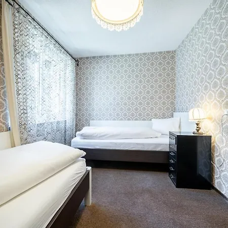 9302 Zweckmaessig Eingerichtete 3,5 Mit Ueberdachtem Suedwestbalkon * Vulpera