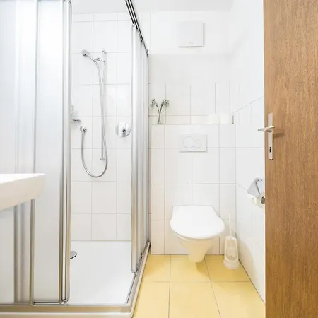 9302 Zweckmaessig Eingerichtete 3,5 Mit Ueberdachtem Suedwestbalkon