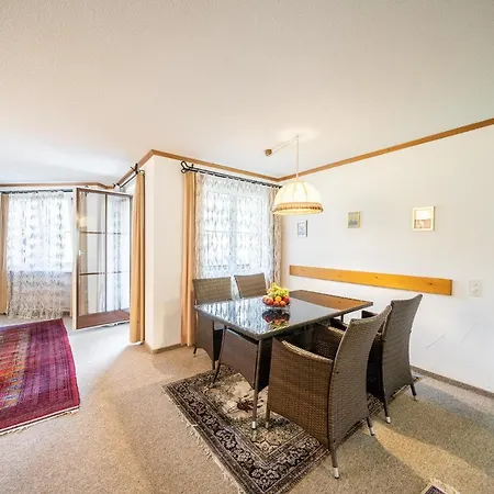 9302 Zweckmaessig Eingerichtete 3,5 Mit Ueberdachtem Suedwestbalkon * Vulpera