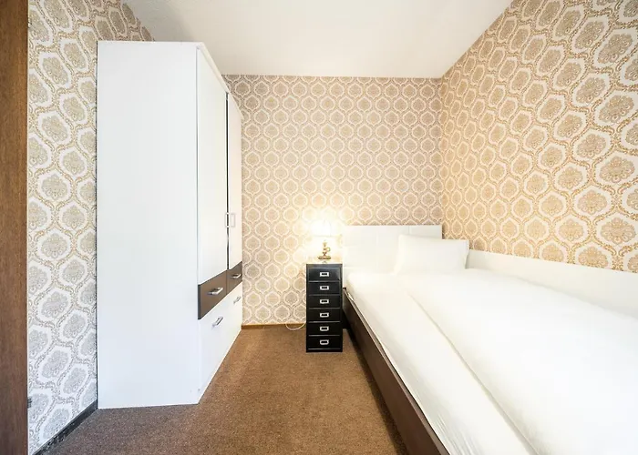 9302 Zweckmaessig Eingerichtete 3,5 Mit Ueberdachtem Suedwestbalkon Apartman *