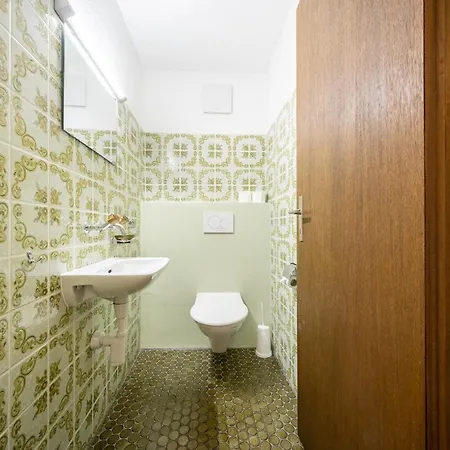 9302 Zweckmaessig Eingerichtete 3,5 Mit Ueberdachtem Suedwestbalkon