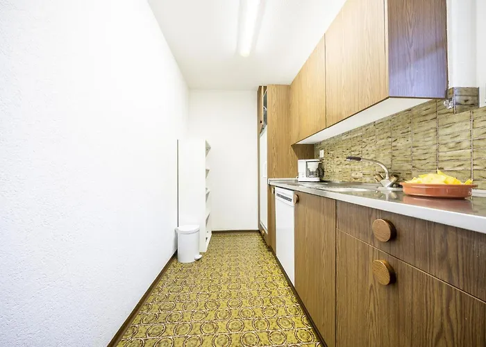 9302 Zweckmaessig Eingerichtete 3,5 Mit Ueberdachtem Suedwestbalkon *