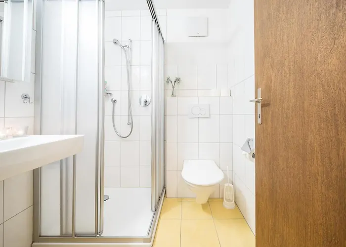 9302 Zweckmaessig Eingerichtete 3,5 Mit Ueberdachtem Suedwestbalkon